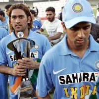 Sehwag recalls Dravid's angry outburst directed at Dhoni in 2006