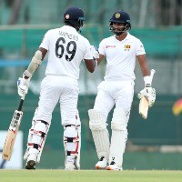 Karunaratne, Mathews, Chandimal refuse SLC central contracts