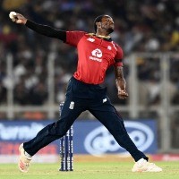 Archer to undergo surgery on his right hand