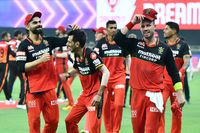 SRH lose 8 for 32 as RCB pull off stunning come-from-behind win