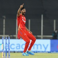 Pooran suffers 4th duck, Harpreet bags Kohli, Maxwell and AB as his first three