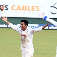 Jayawickrama takes six, Sri Lanka in command of second Test against Bangladesh