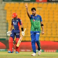 Sultans overcome Babar Azam threat to register second win in PSL 2021