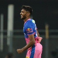 My IPL advance money is helping my Dad’s Covid-19 treatment, reveals Chetan Sakariya