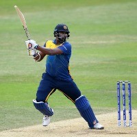 Thisara Perera becomes first Sri Lankan to hit six sixes in an over