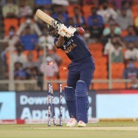 Rahul 'a champion player' says Kohli after the India opener fails again