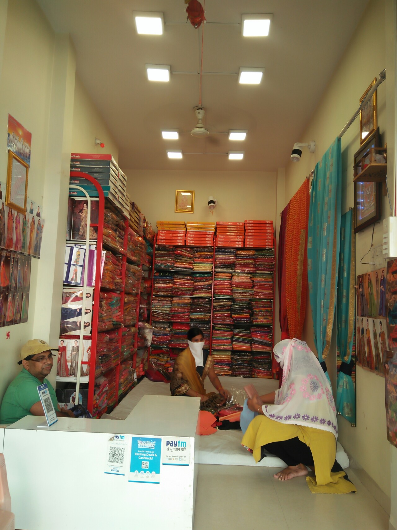 Shri Ranjeet saree center Shri Ranjeet saree center