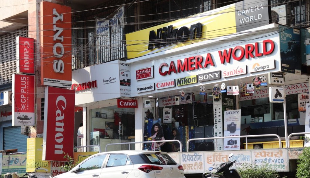 CAMERA WORLD CAMERA WORLD