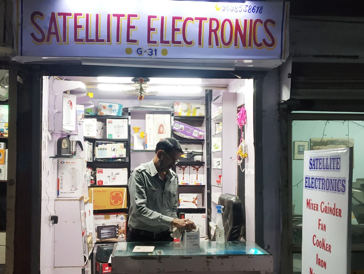 SATELLITE ELECTRONICS SATELLITE ELECTRONICS