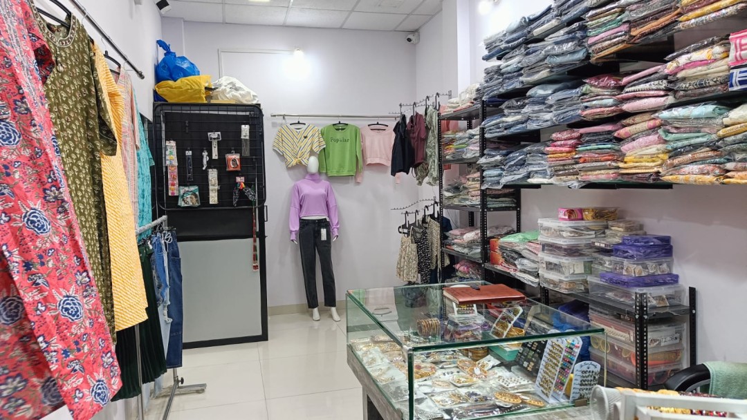 TAROOJA'S FASHION HUB TAROOJA'S FASHION HUB