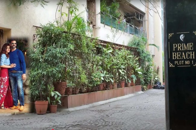 Akshay Kumar's Mumbai Residence: The Beautiful Dwelling Located in The Arabian Sea.