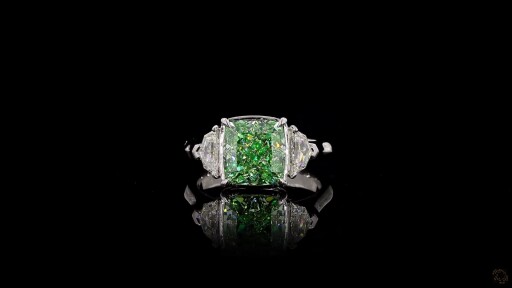 Green Goddess of Cushion