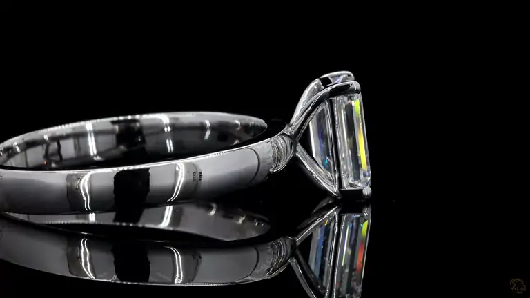 pure-radiance-emerald-diamond-ring-p-p-zm-65340