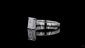 pure-radiance-emerald-diamond-ring-3