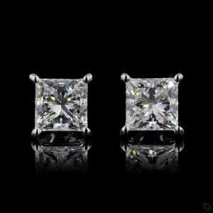 princess-cut-diamond-stud-earrings-in-white-gold-finish-4