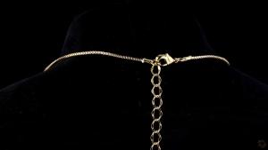 royal-halo-diamond-pendant-4