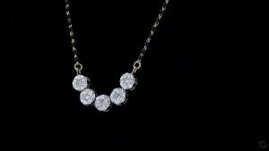 five-spark-diamond-necklace-2