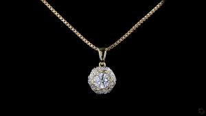royal-halo-diamond-pendant-7