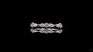 lysara-oval-round-diamond-band-2
