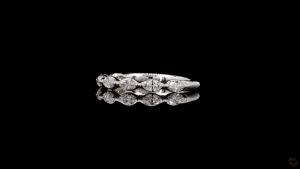 selene-oval-diamond-band-1