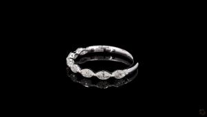 selene-oval-diamond-band-4