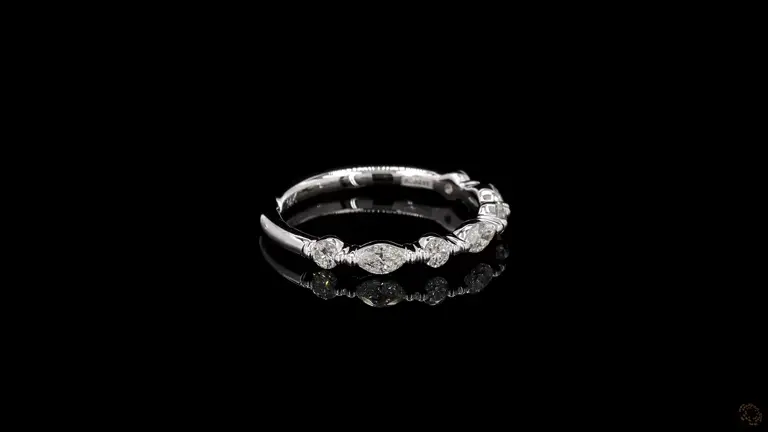 alira-oval-diamond-band-p-p-3d-13242