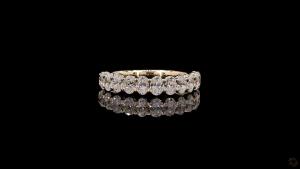 evelisse-oval-diamond-band-0