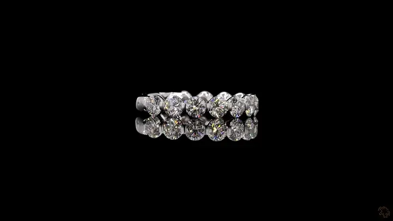 solara-round-diamond-band-preview