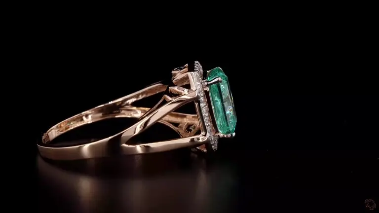 emerald-grace-halo-diamond-ring-p-p-zm-2940