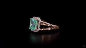 emerald-grace-halo-diamond-ring-5