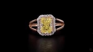 golden-empress-halo-diamond-ring-1