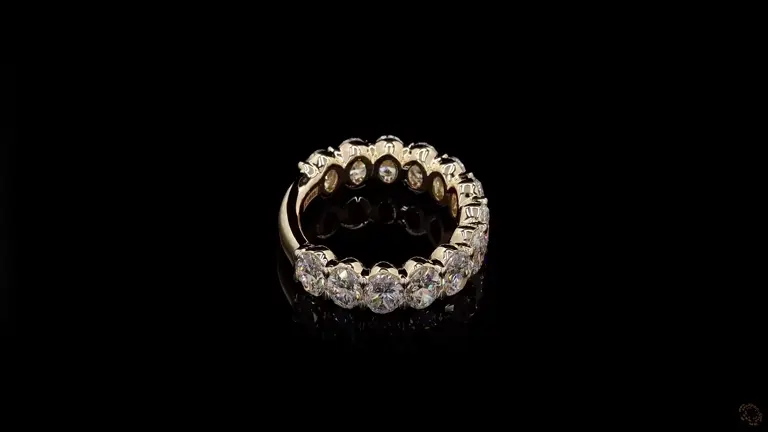 luminara-oval-diamond-eternity-ring-p-p-3d-11233