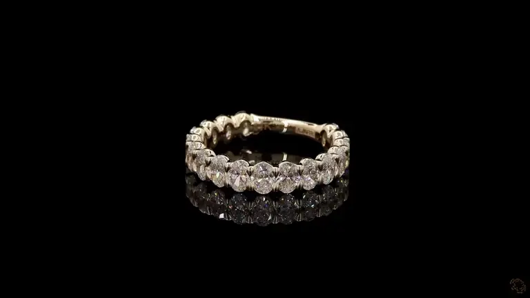 full-diamond-eternity-band-in-white-gold-p-p-3d-11118