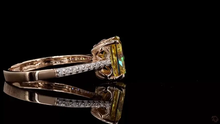 golden-aura-radiant-diamond-ring-p-p-zm-2925