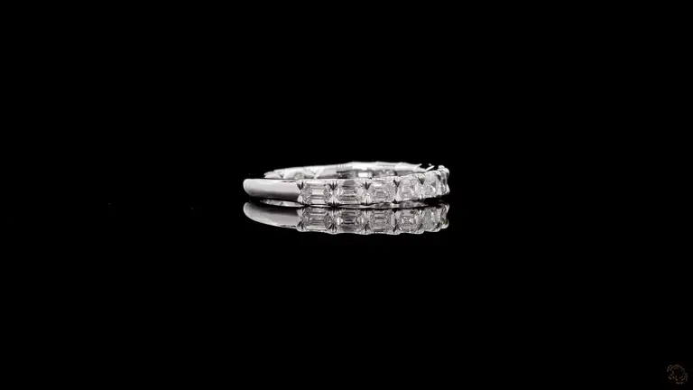 emerald-cut-diamond-set-band-in-white-gold-preview