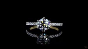 radiant-crown-diamond-ring-0