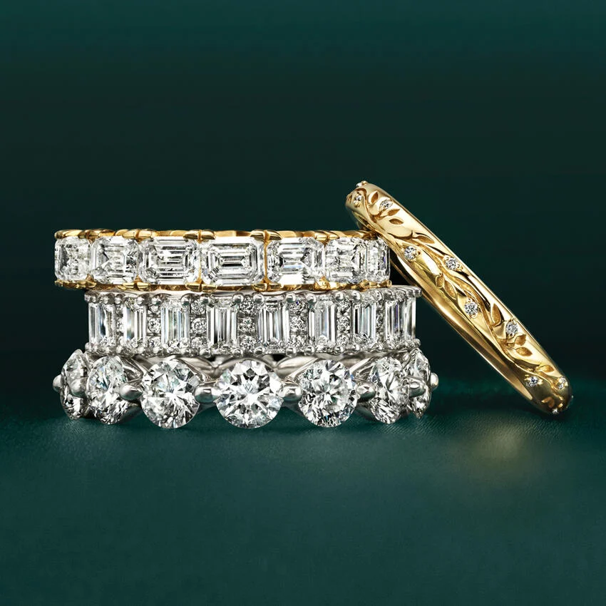 verdure-engraved-diamond-ring-in-18k-white-gold-ecomm-vday-pdp-crop-57-33533-pm