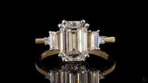 regal-trinity-emerald-ring-1