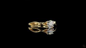 twisted-promise-diamond-ring-2