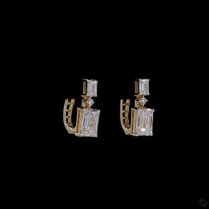 emerald-cut-diamond-drop-earrings-in-yellow-gold-finish-2