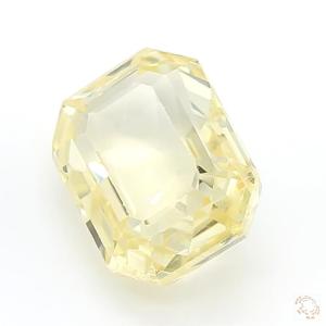 562-carat-yellow-natural-sapphire-2