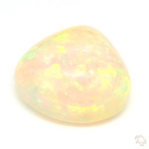 462-carat-white-natural-opal-4
