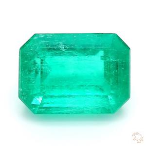 650-carat-green-natural-emerald-1