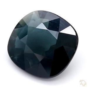 487-carat-blue-natural-sapphire-3