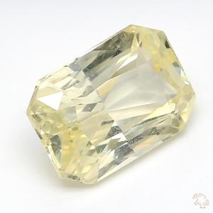 850-carat-yellow-natural-sapphire-2