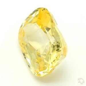 900-carat-yellow-natural-sapphire-2