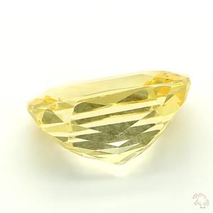 900-carat-yellow-natural-sapphire-3