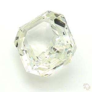 588-carat-white-natural-sapphire-2