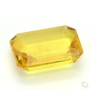 500-carat-yellow-natural-sapphire-3