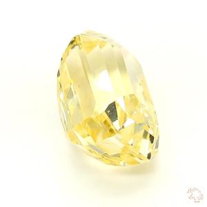 647-carat-yellow-natural-sapphire-4